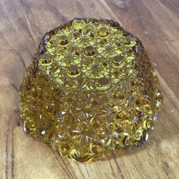 Vintage Daisy and Buttons Amber Glass Bowl - Picture 6 of 8